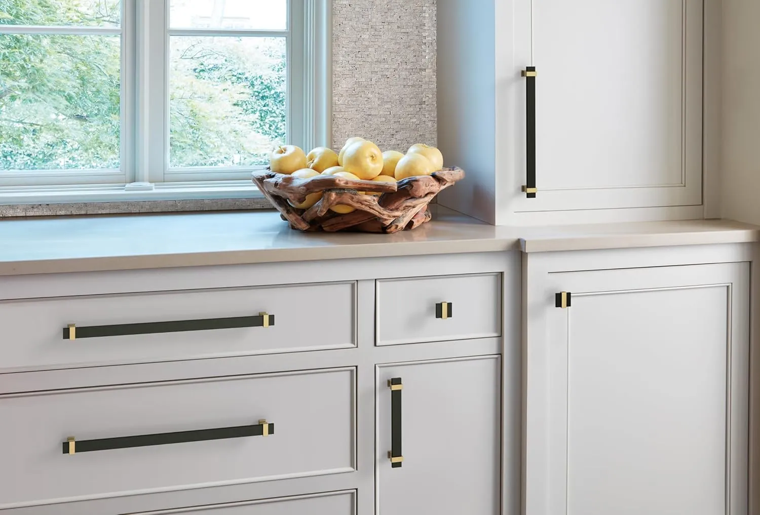 Amerock Overton 5-1/16 inch (128mm) Center-to-Center Brushed Matte Black/Champagne Bronze Cabinet Pull, BP36682BMBCZ