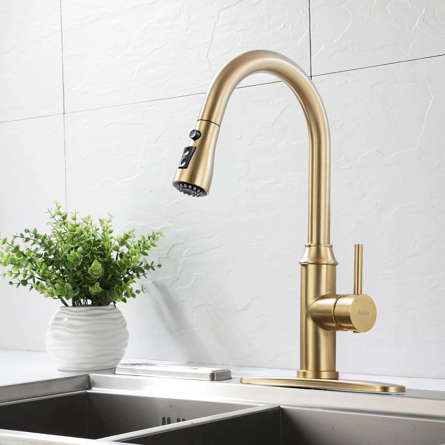 Arofa Gold Kitchen Faucet with Pull Down Sprayer, High Arc Single Handle Kitchen Sink Faucet 1 or 3 Hole, Stainless Steel Faucet for Kitchen Sink RV Farmhouse Bar Laundry, Brushed Gold