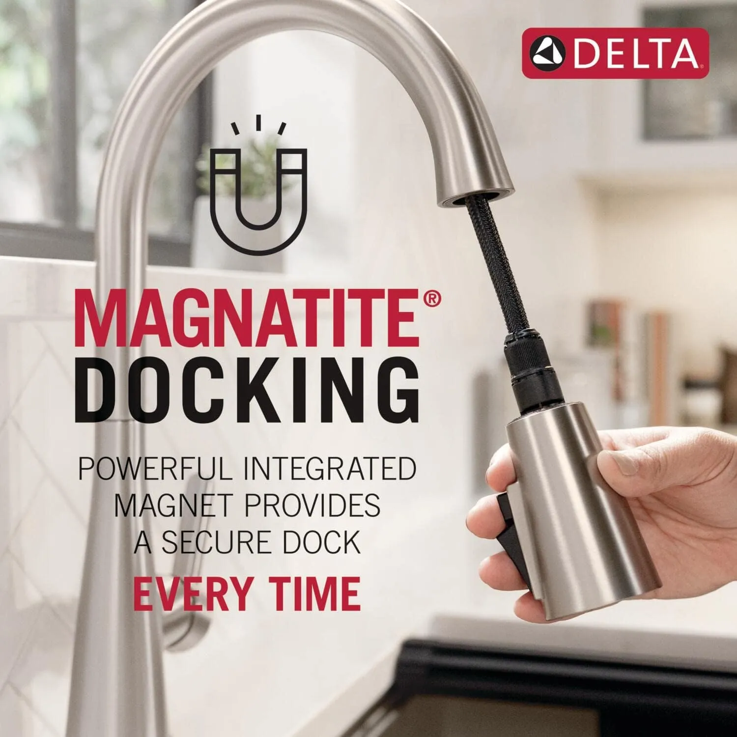 Delta Faucet Nicoli U-Spout Kitchen Faucet with Pull Down Sprayer, Black and Gold Kitchen Sink Faucet, Modern Kitchen Faucet, Single Hole Kitchen Faucet, Matte Black/Champagne Bronze 19868LF-GZ