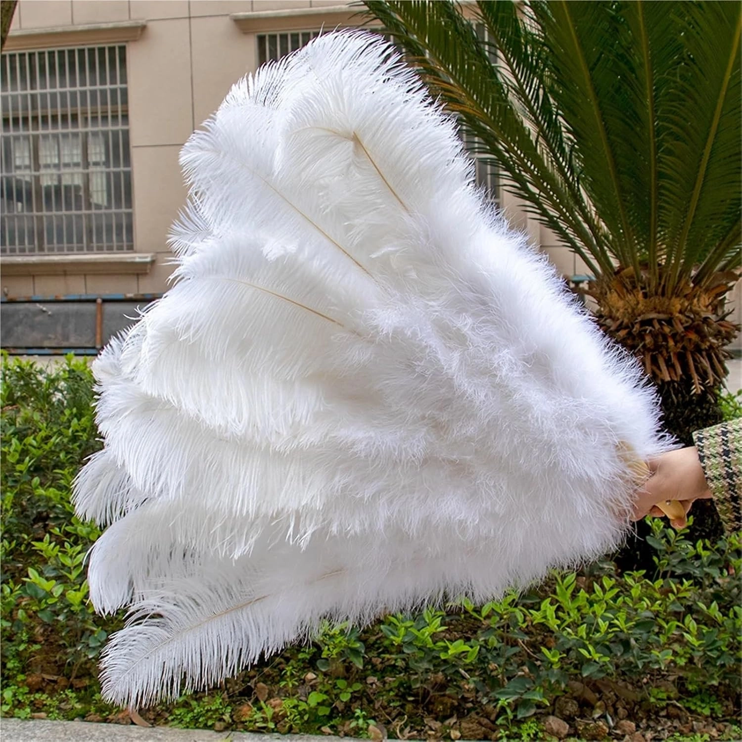 Feather Fan 90CM Ostrich Feathers Fan 13Bone Stage Show Performance Dance Props Plumages Fans Foldable with Crafts Fan Feather(Red,1 Piece)