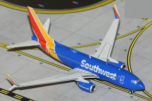 GeminiJets GJSWA2293 Southwest Airlines Boeing 737-700 N943WN; Scale 1:400