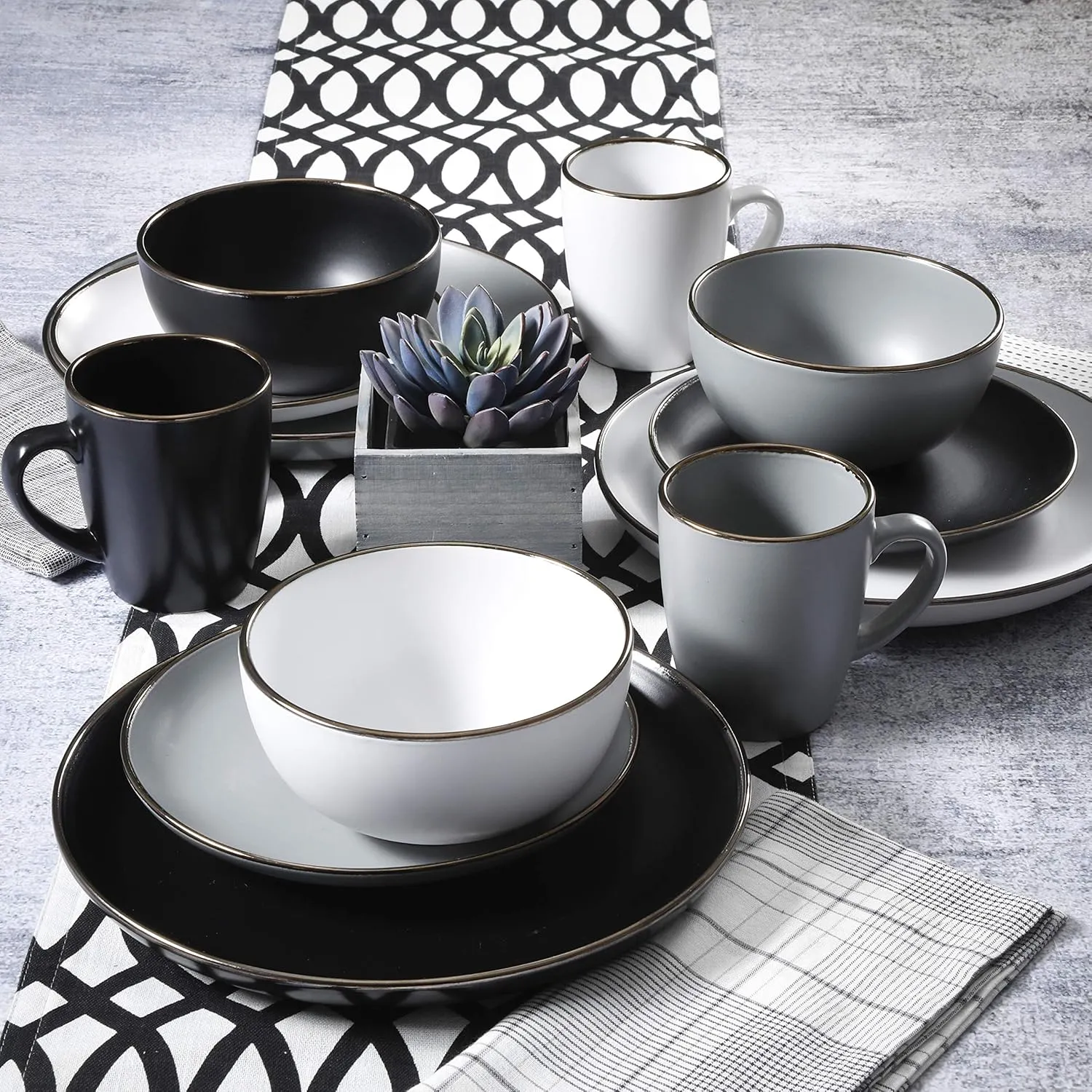 Gibson Home Rockaway Round Stoneware Dinnerware Set, Service for 4 (16pcs), Black/Gold Rim