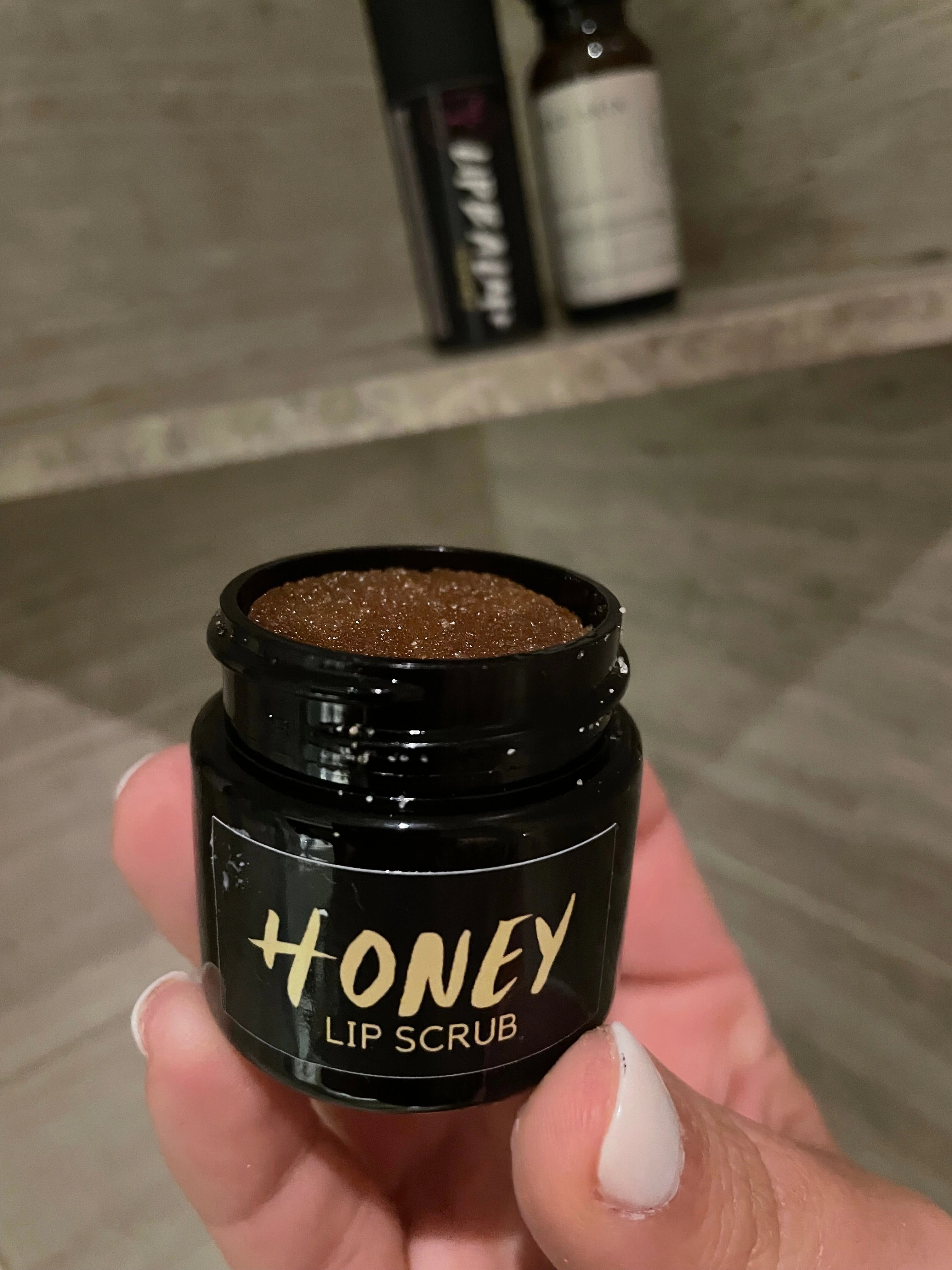 HONEY LIP SCRUB