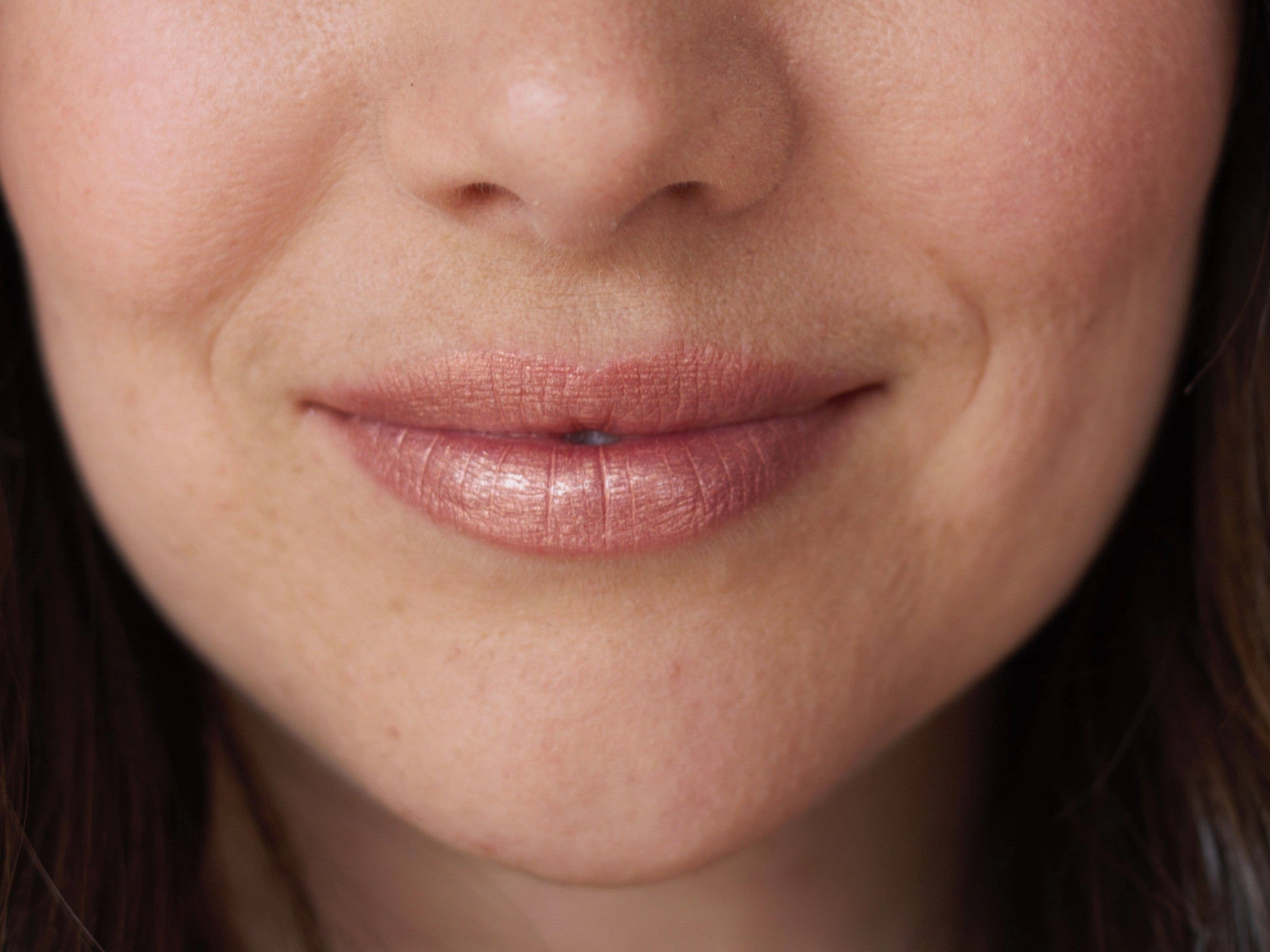 Morganite Glisten Lip Gloss