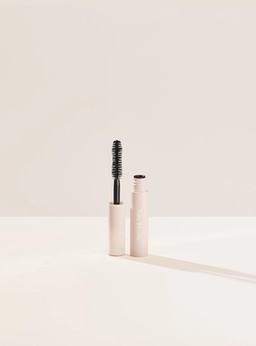 Perfect Strokes Universal Volumizing Mascara Deluxe