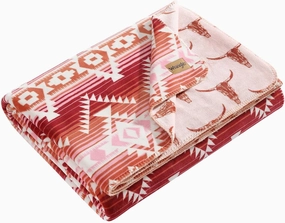 Wrangler - Blanket, Super Soft Reversible Bedding, Yellowstone Inspired, Western Home Essentials for Bed or Couch (Jericho Pink, Twin)